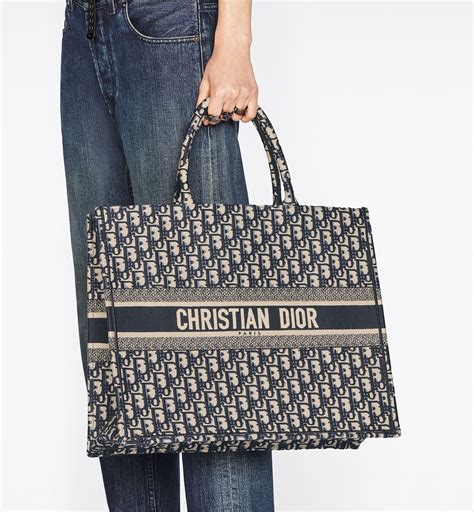 dior tote book|dior book tote 2022.